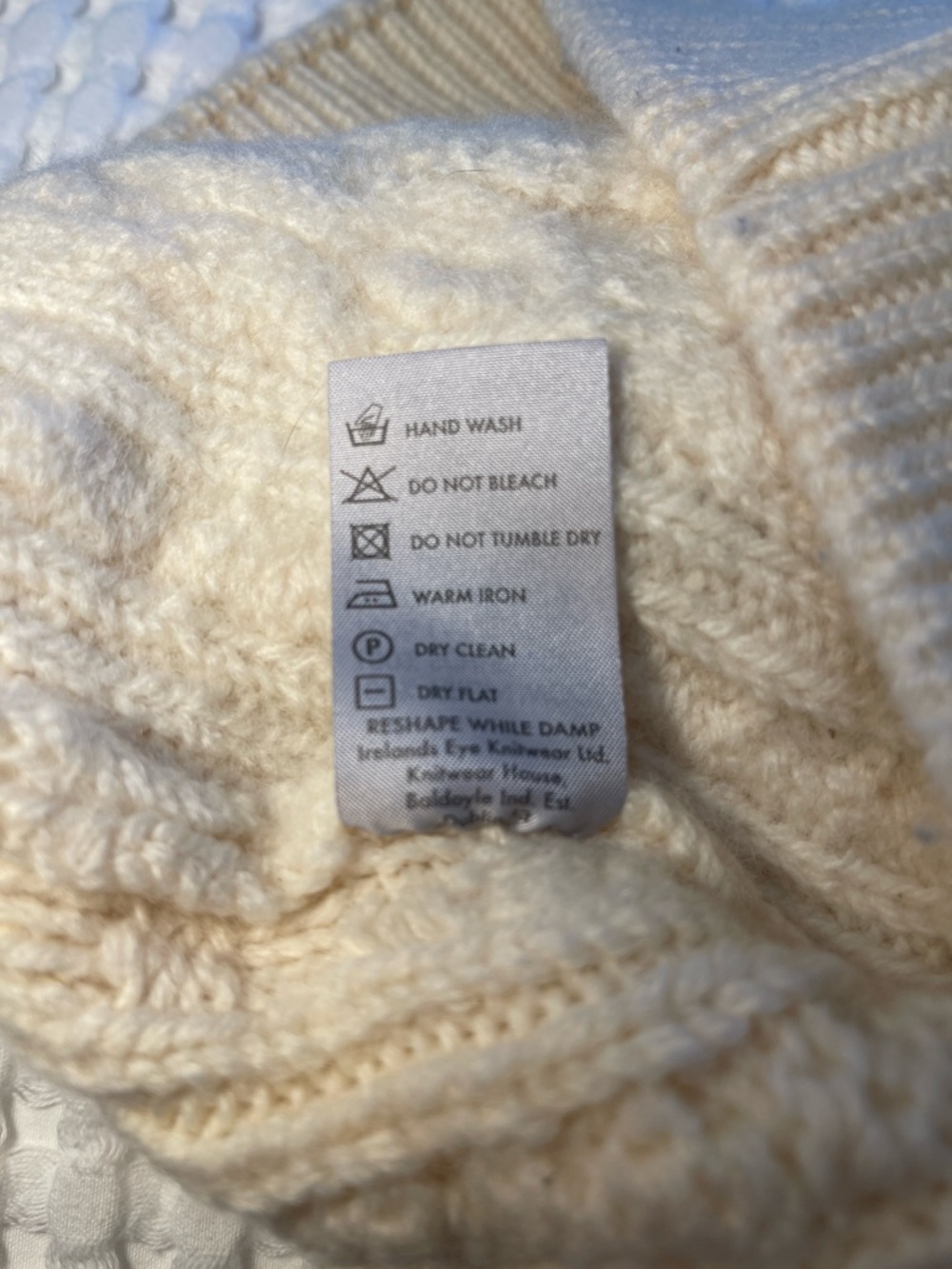 Women’s Cable Knit Sweater- 100% virgin wool! - Picture 6 of 7